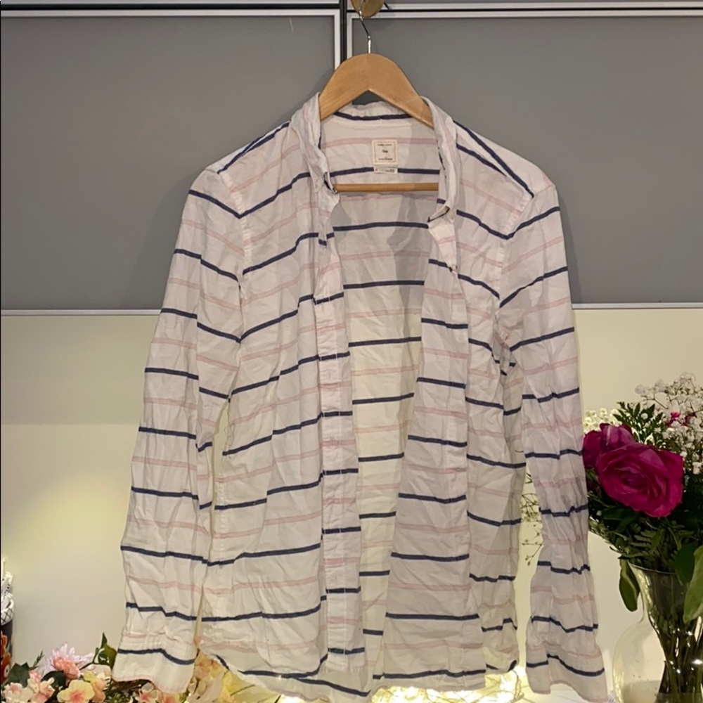Gap button down